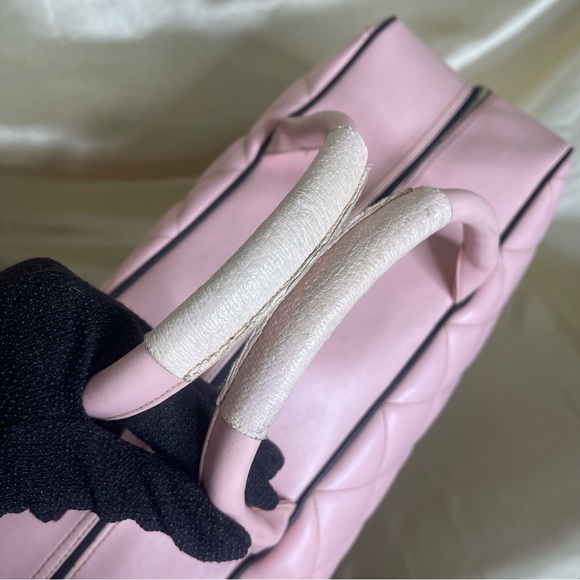 💕SOLD💕 Chanel Boston Bowling bag Sports Line quilted matelase pink black gold - Picture 5 of 17